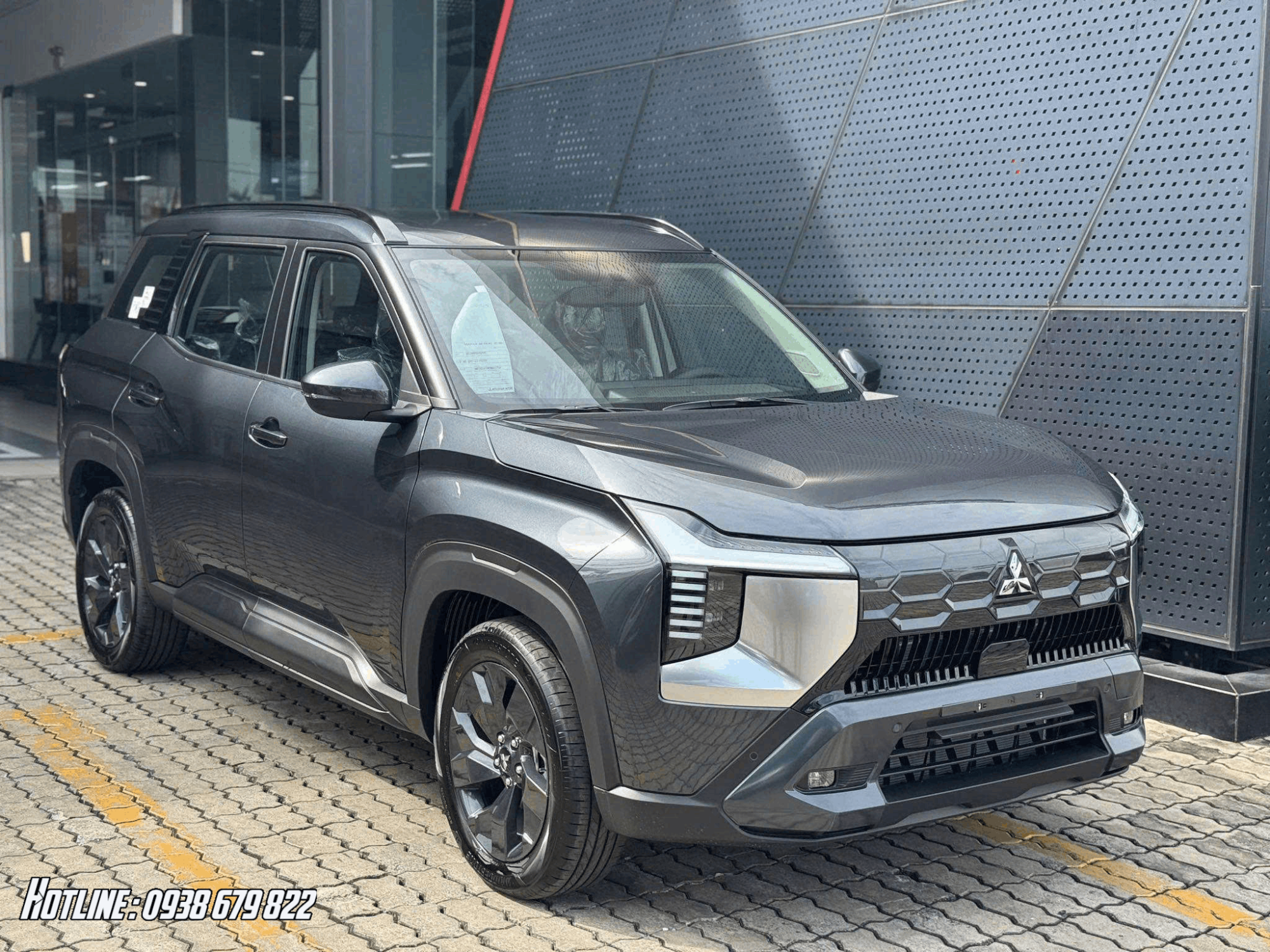 Mitsubishi Destiantor Premium (DST Premium) xám